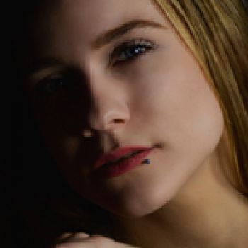 Malou vd R